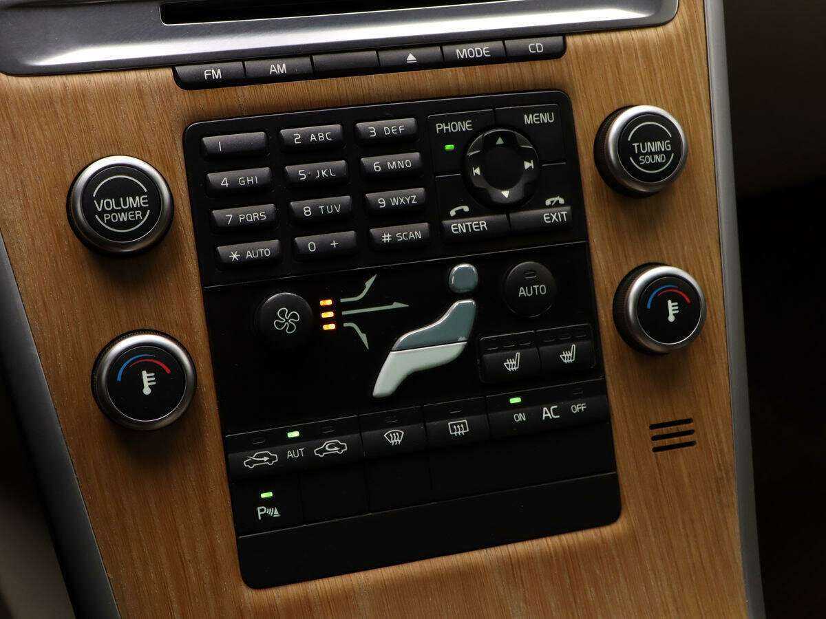 Купить Volvo XC60 с пробегом. Фото: #13