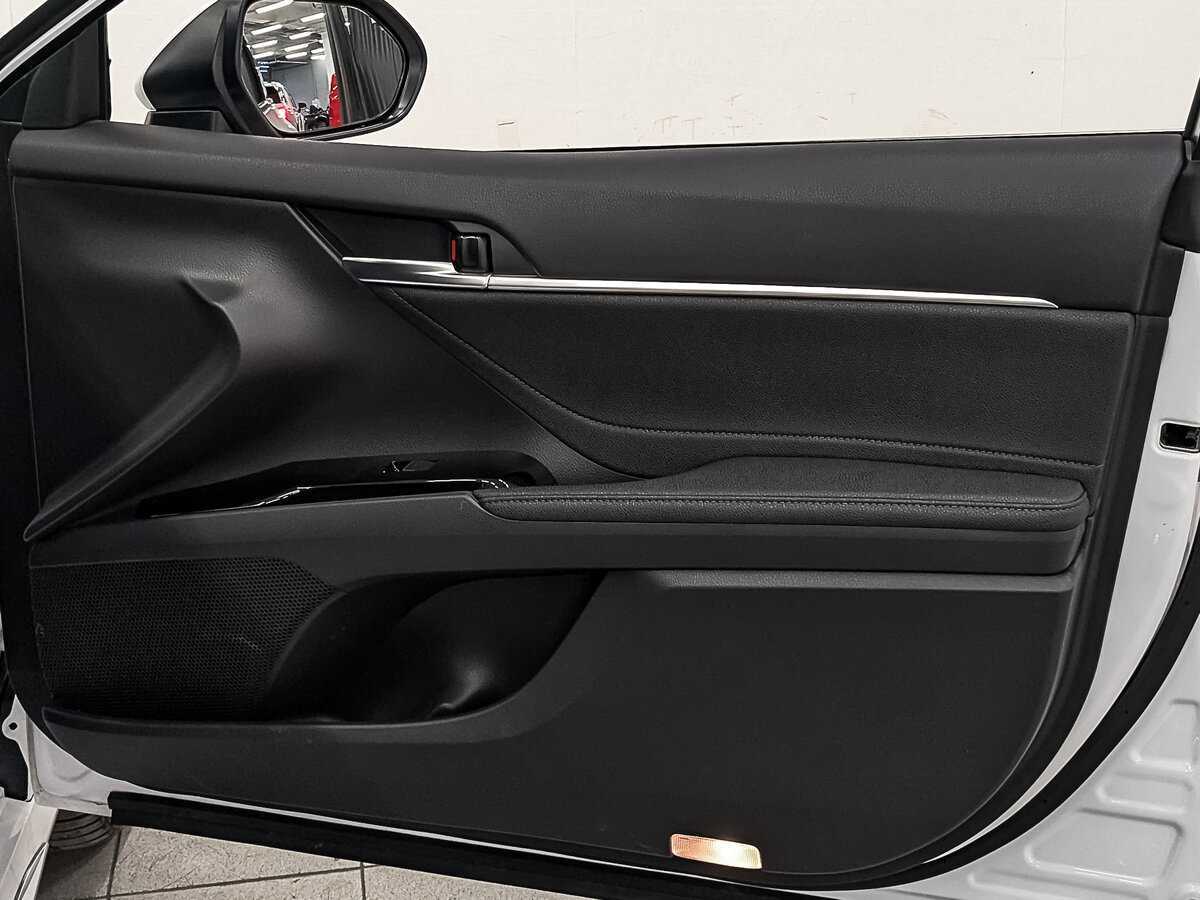 Купить Toyota Camry с пробегом. Фото: #24