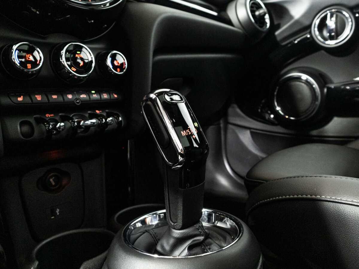Купить Mini Hatch с пробегом. Фото: #19