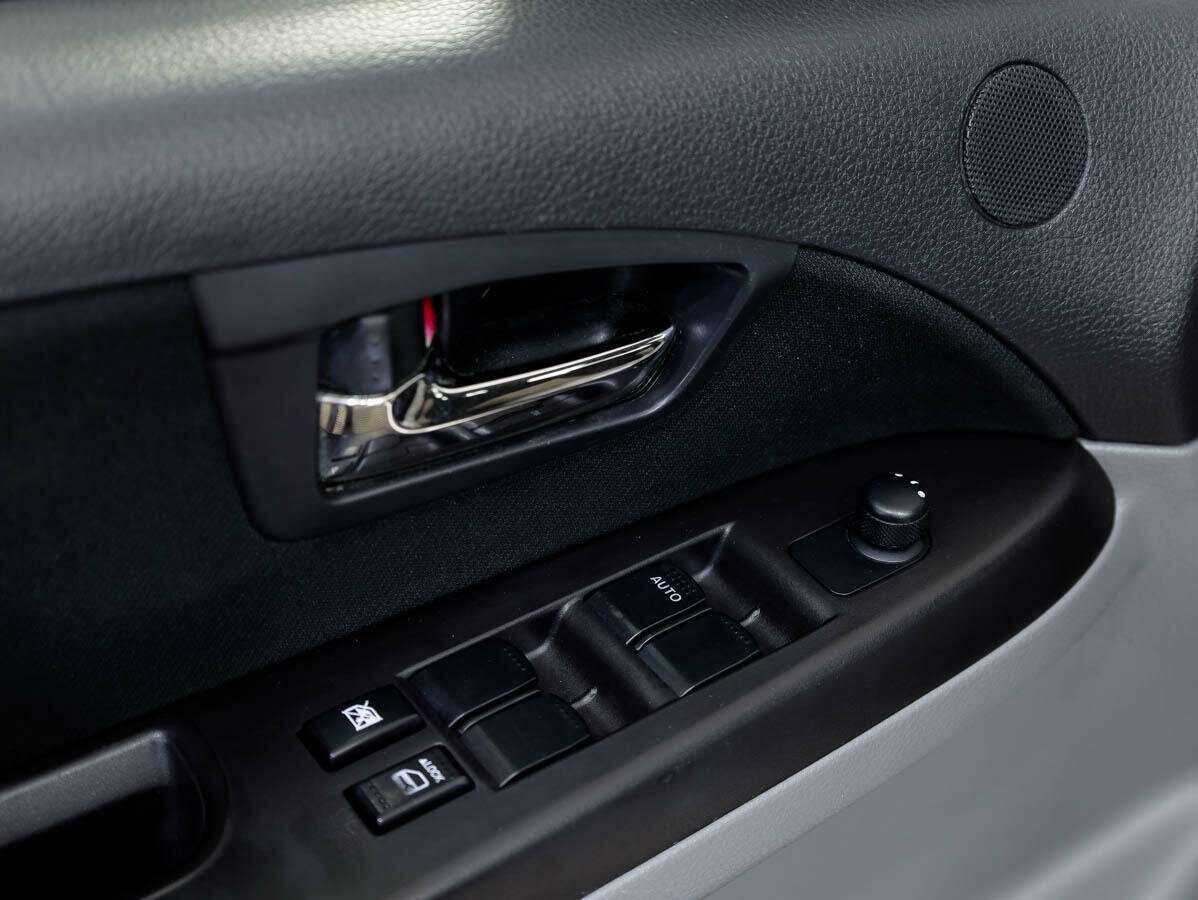 Купить Suzuki SX4 с пробегом. Фото: #10