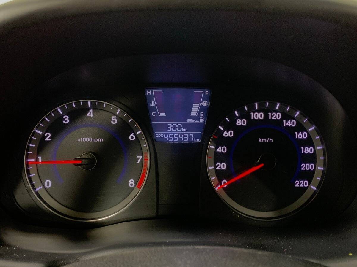 Купить Hyundai Solaris с пробегом. Фото: #13