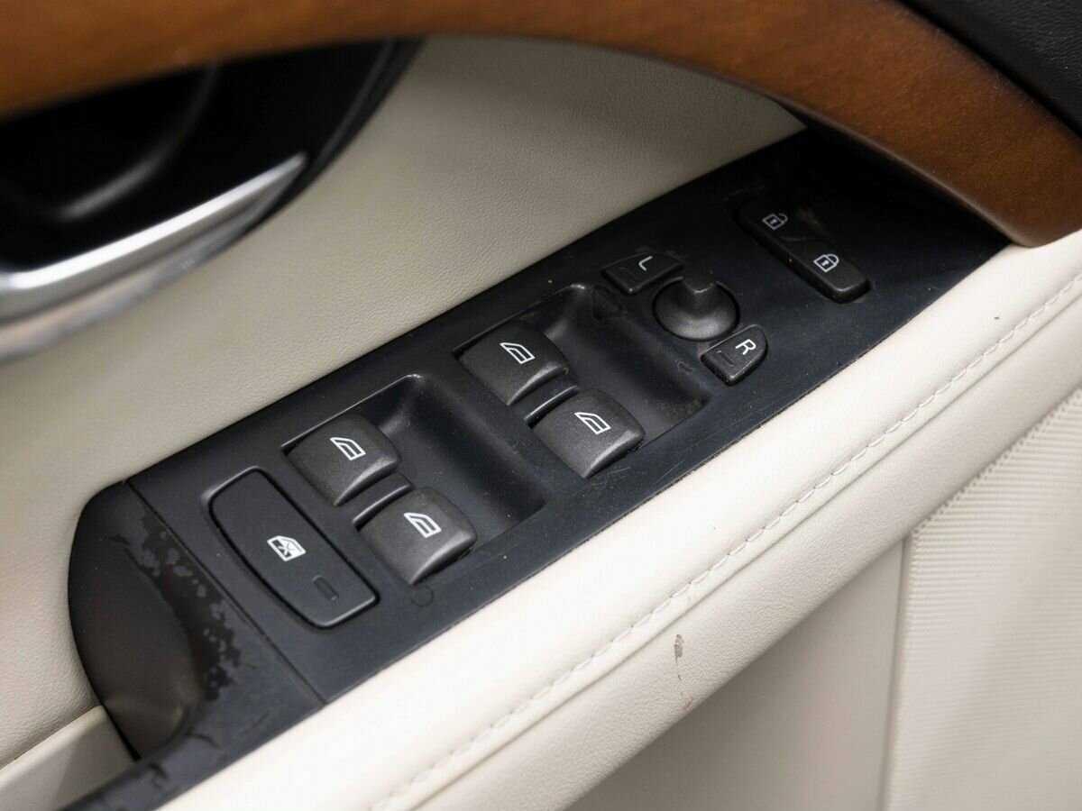 Купить Volvo S80 с пробегом. Фото: #17