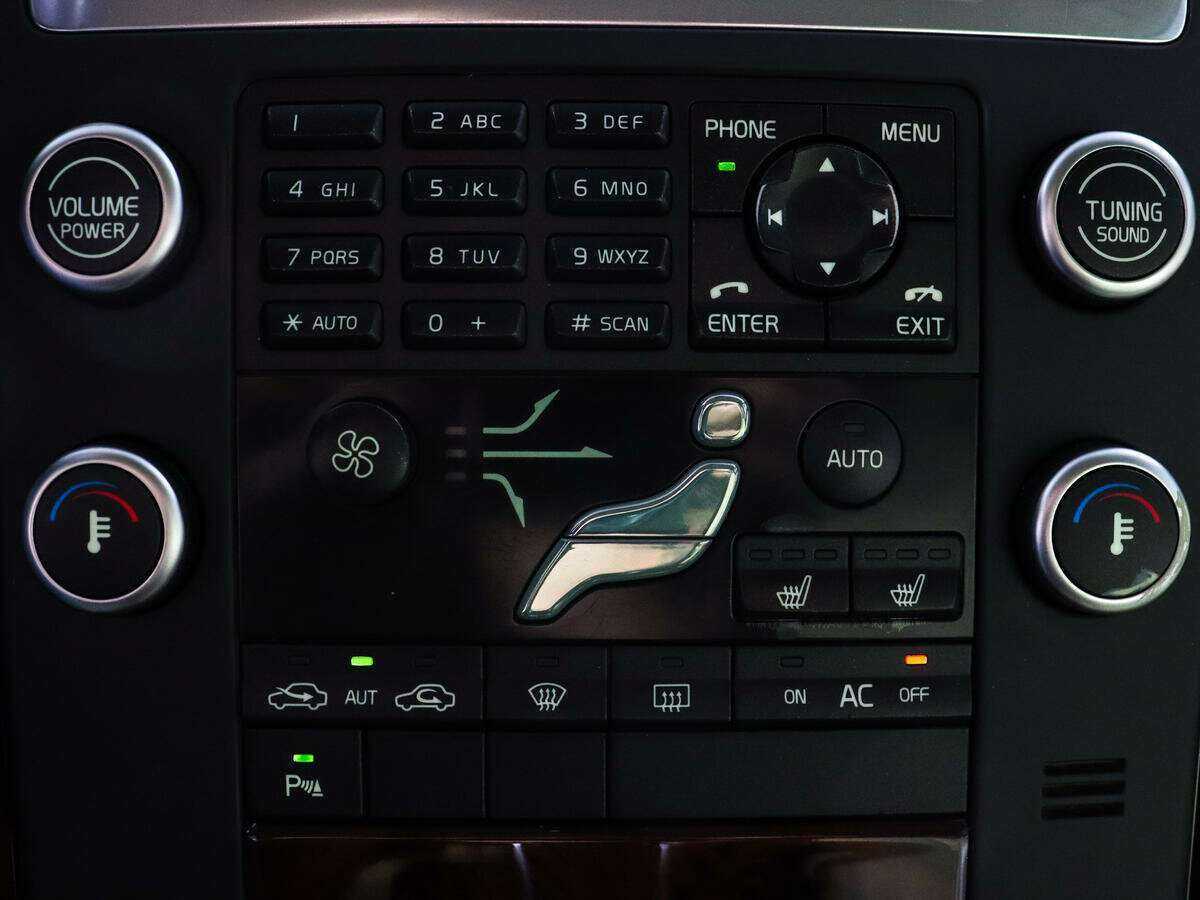 Купить Volvo S80 с пробегом. Фото: #12