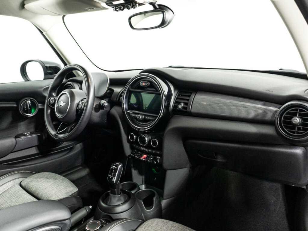 Купить Mini Hatch с пробегом. Фото: #8