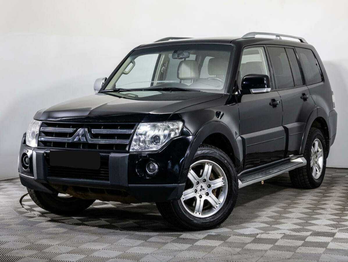 Купить Mitsubishi Pajero с пробегом. Посмотреть фото