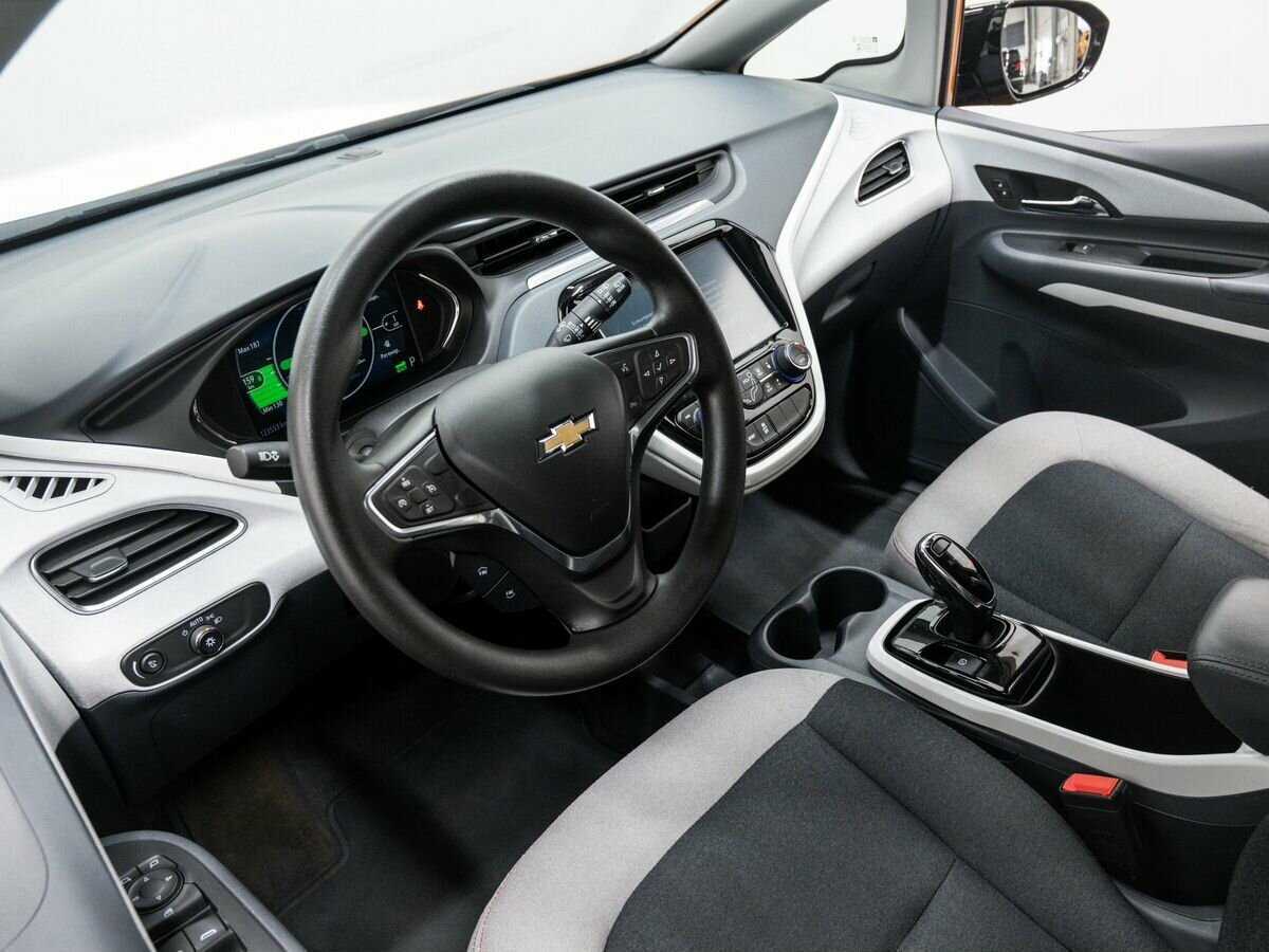 Купить Chevrolet Bolt с пробегом. Фото: #12
