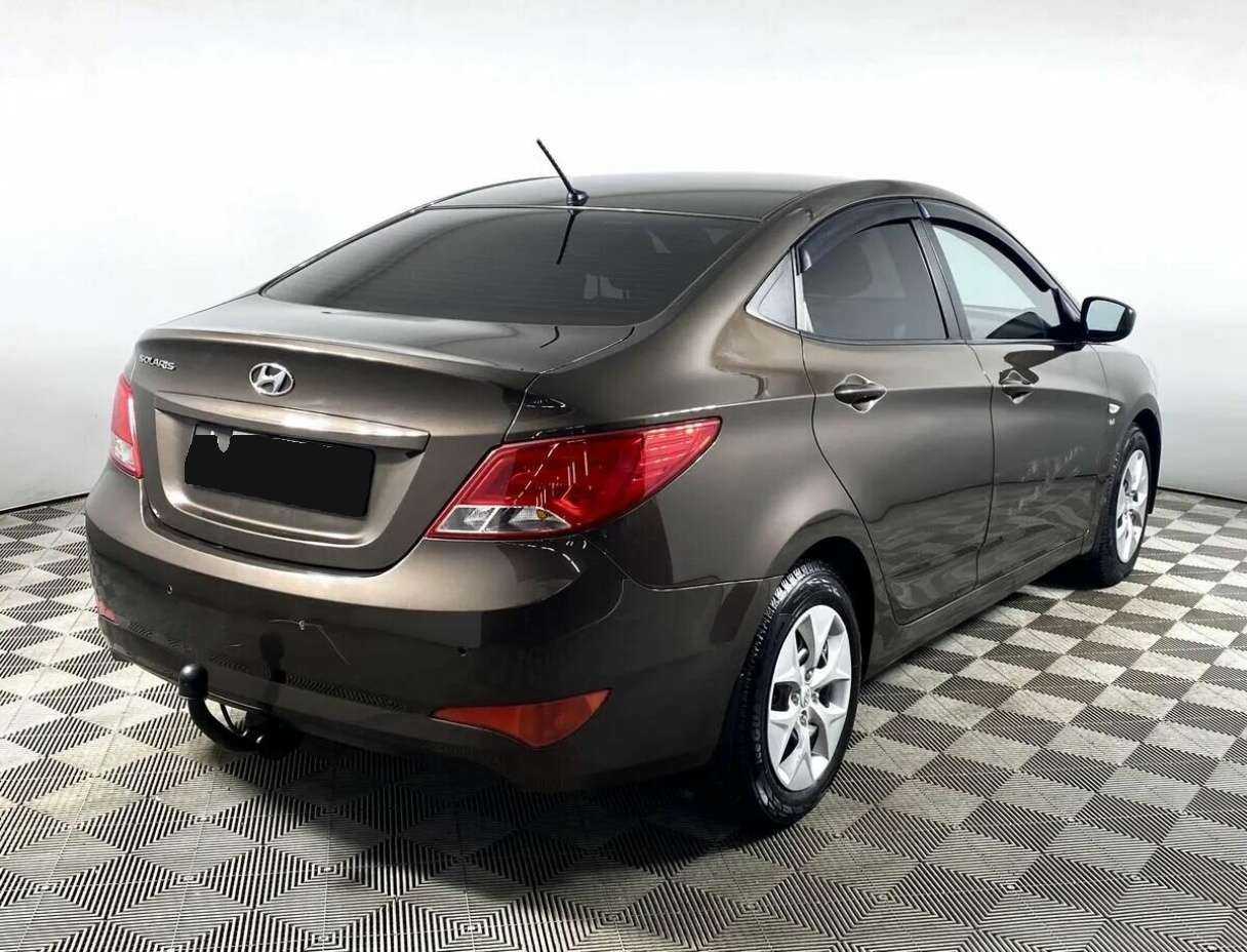 Купить Hyundai Solaris с пробегом. Фото: #4