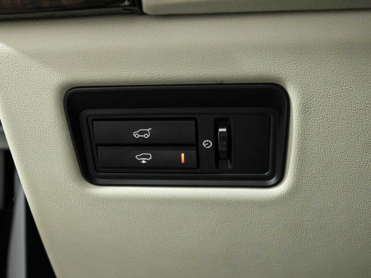 Купить Land Rover Range Rover с пробегом. Фото: #32