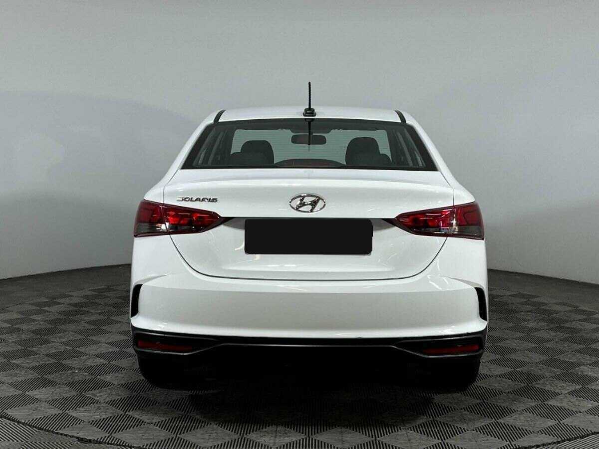 Купить Hyundai Solaris с пробегом. Фото: #4