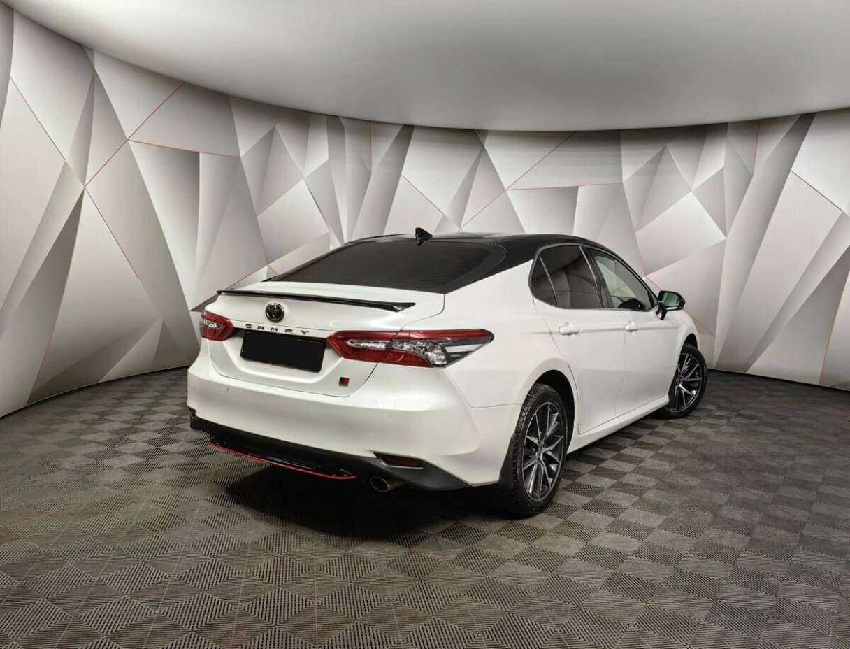 Купить Toyota Camry с пробегом. Фото: #1