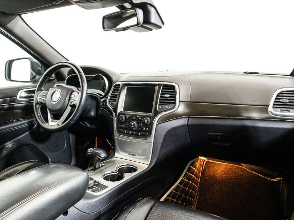 Купить Jeep Grand Cherokee с пробегом. Фото: #8