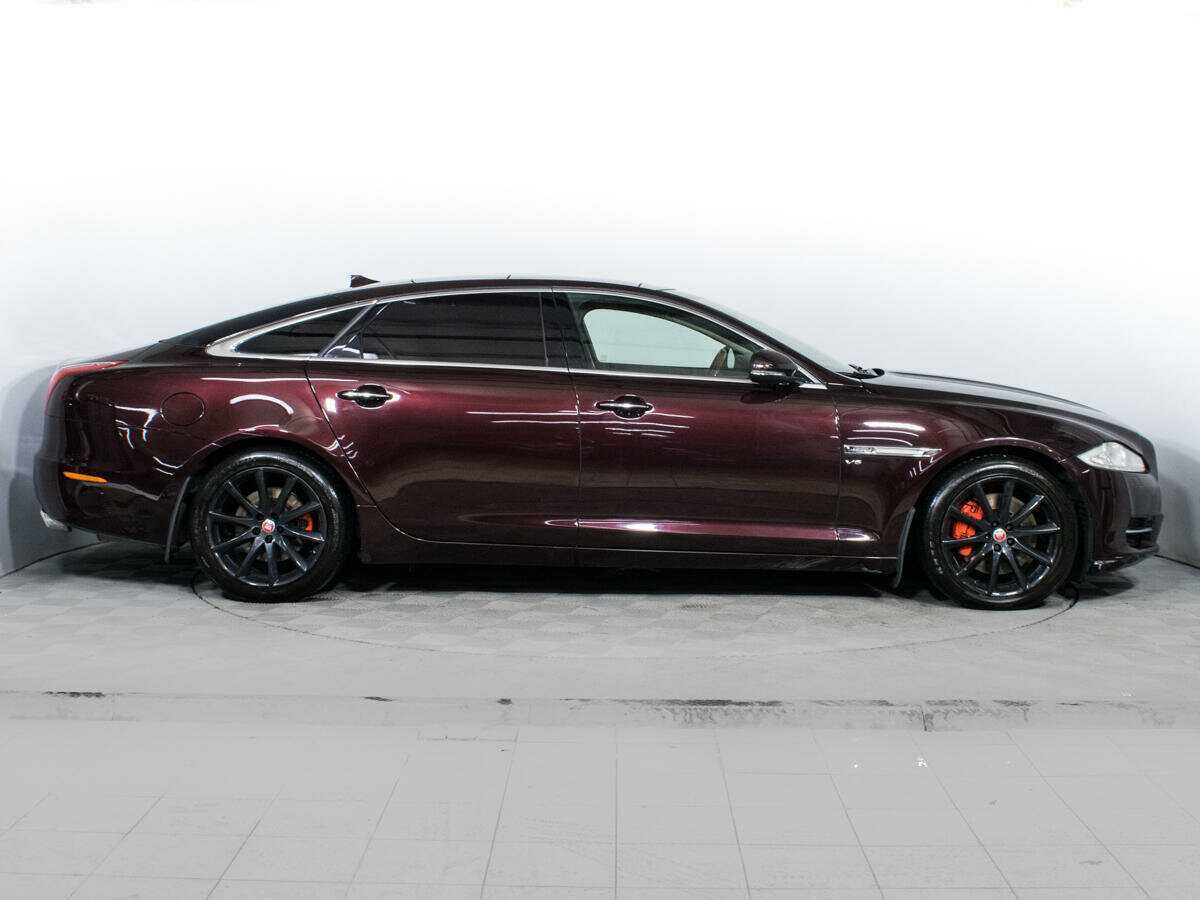 Купить Jaguar XJ с пробегом. Фото: #3