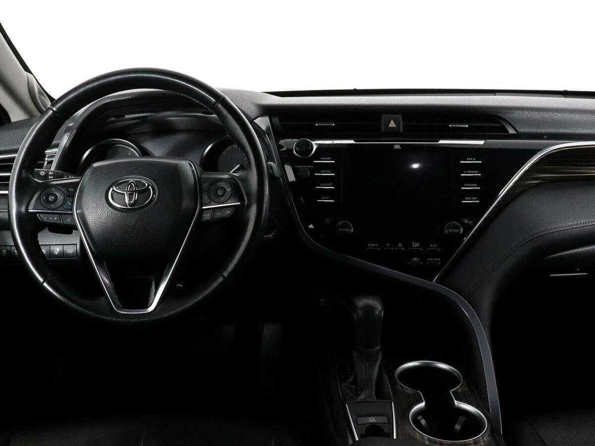 Купить Toyota Camry с пробегом. Фото: #8