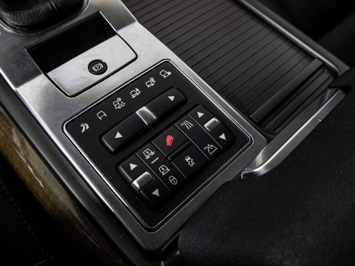 Купить Land Rover Range Rover Sport с пробегом. Фото: #18