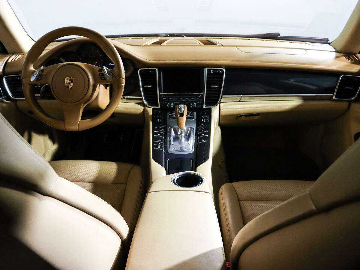 Купить Porsche Panamera с пробегом. Фото: #9