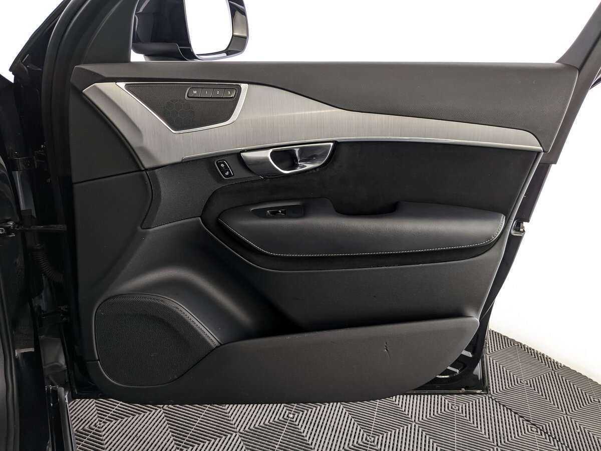Купить Volvo XC90 с пробегом. Фото: #19