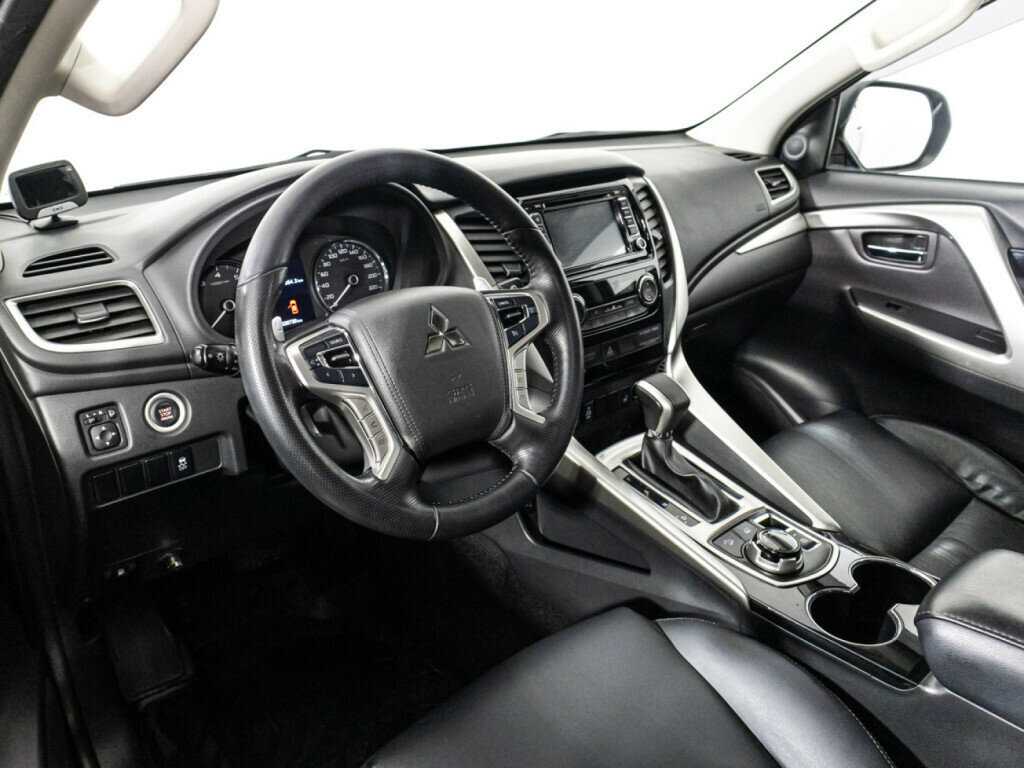 Купить Mitsubishi Pajero Sport с пробегом. Фото: #10