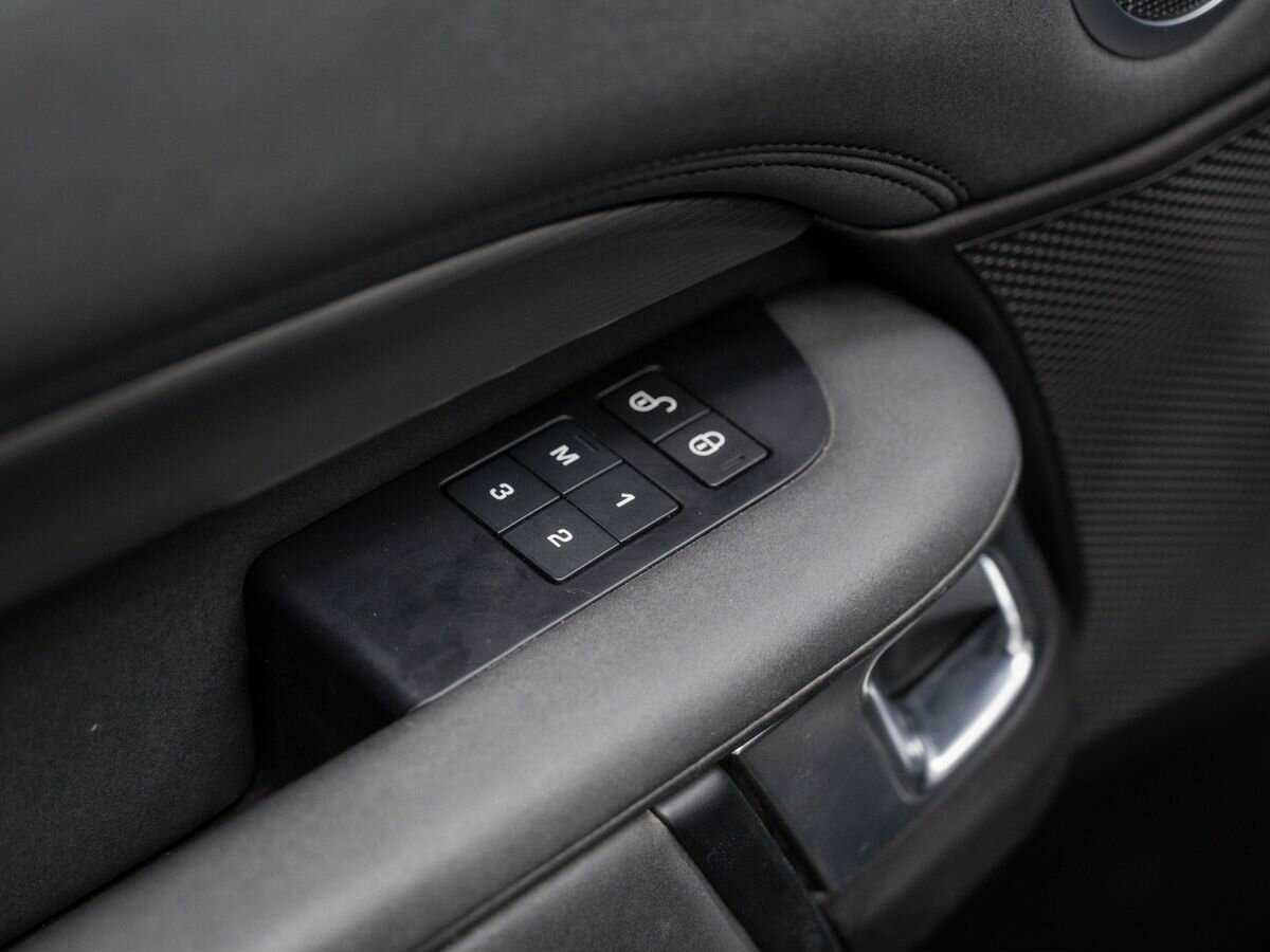 Купить Land Rover Discovery с пробегом. Фото: #15