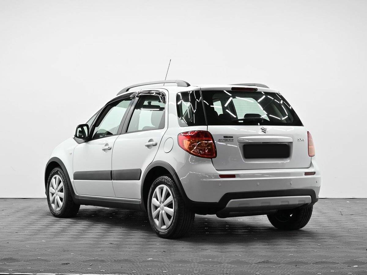 Купить Suzuki SX4 с пробегом. Фото: #2