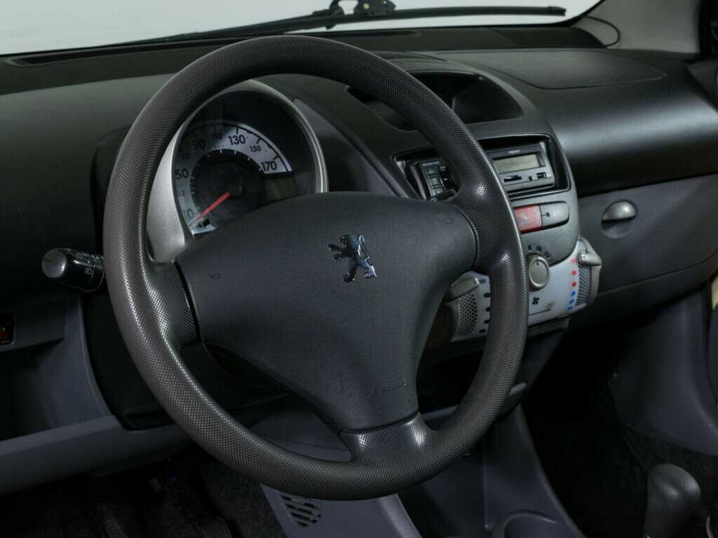 Купить Peugeot 107 с пробегом. Фото: #12