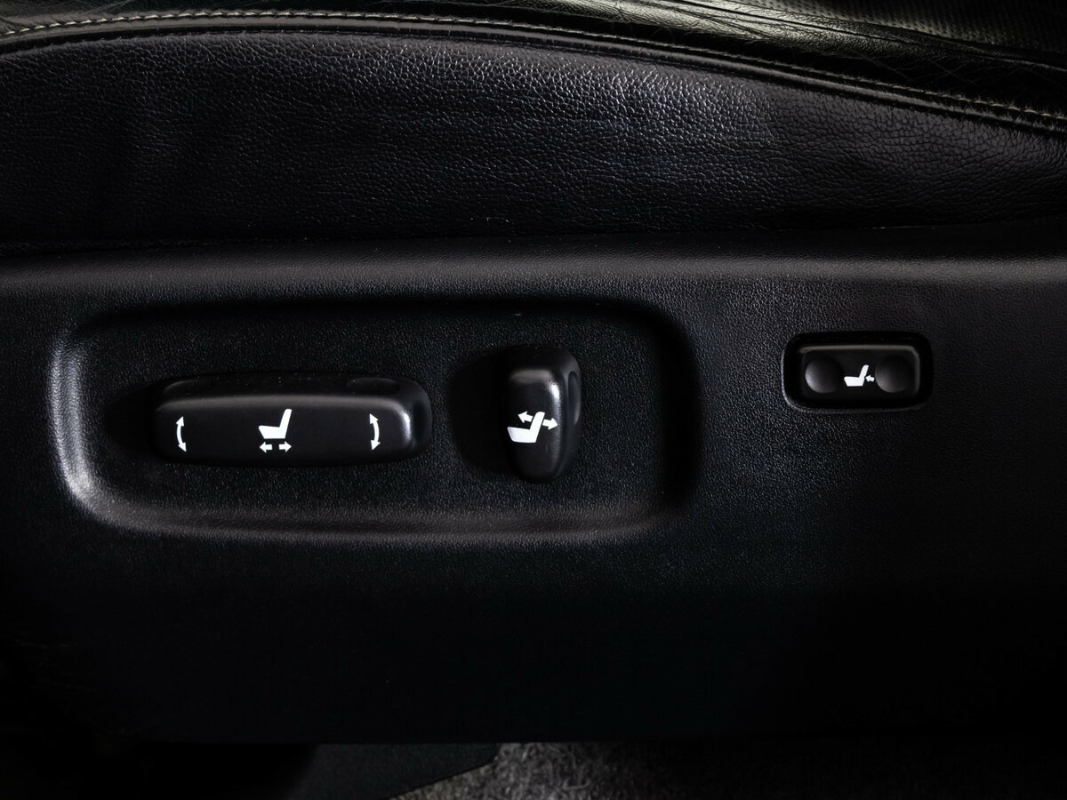 Купить Toyota Land Cruiser с пробегом. Фото: #30