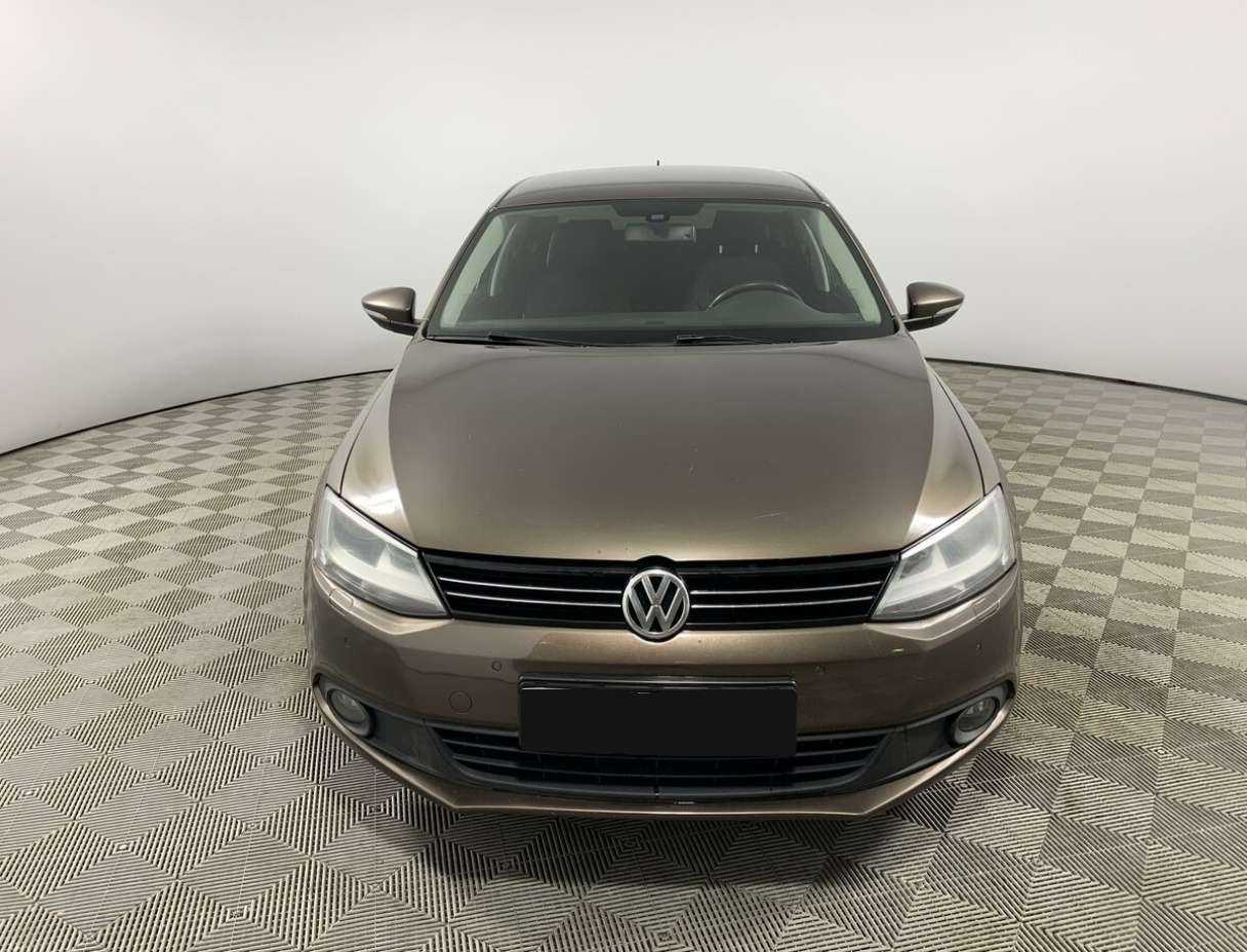 Купить Volkswagen Jetta с пробегом. Фото: #1