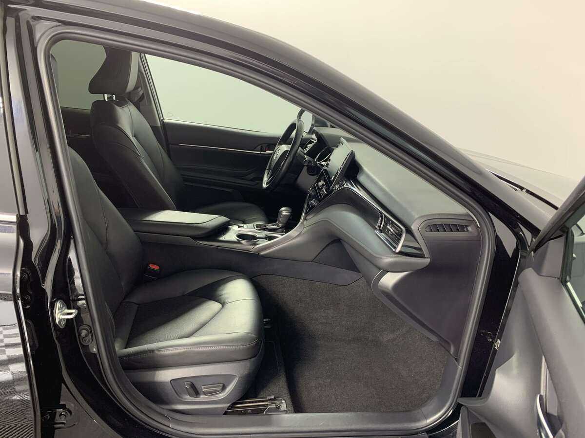 Купить Toyota Camry с пробегом. Фото: #18