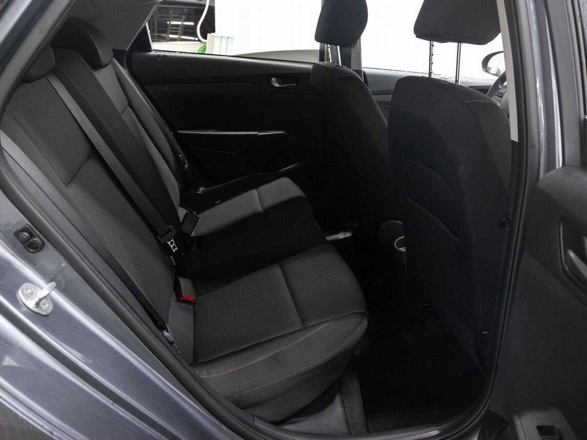 Купить Hyundai Solaris с пробегом. Фото: #11