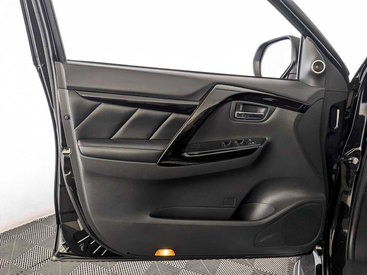 Купить Mitsubishi Pajero Sport с пробегом. Фото: #16