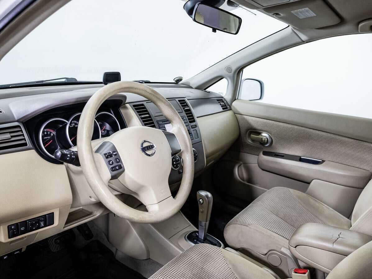 Купить Nissan Tiida с пробегом. Фото: #10