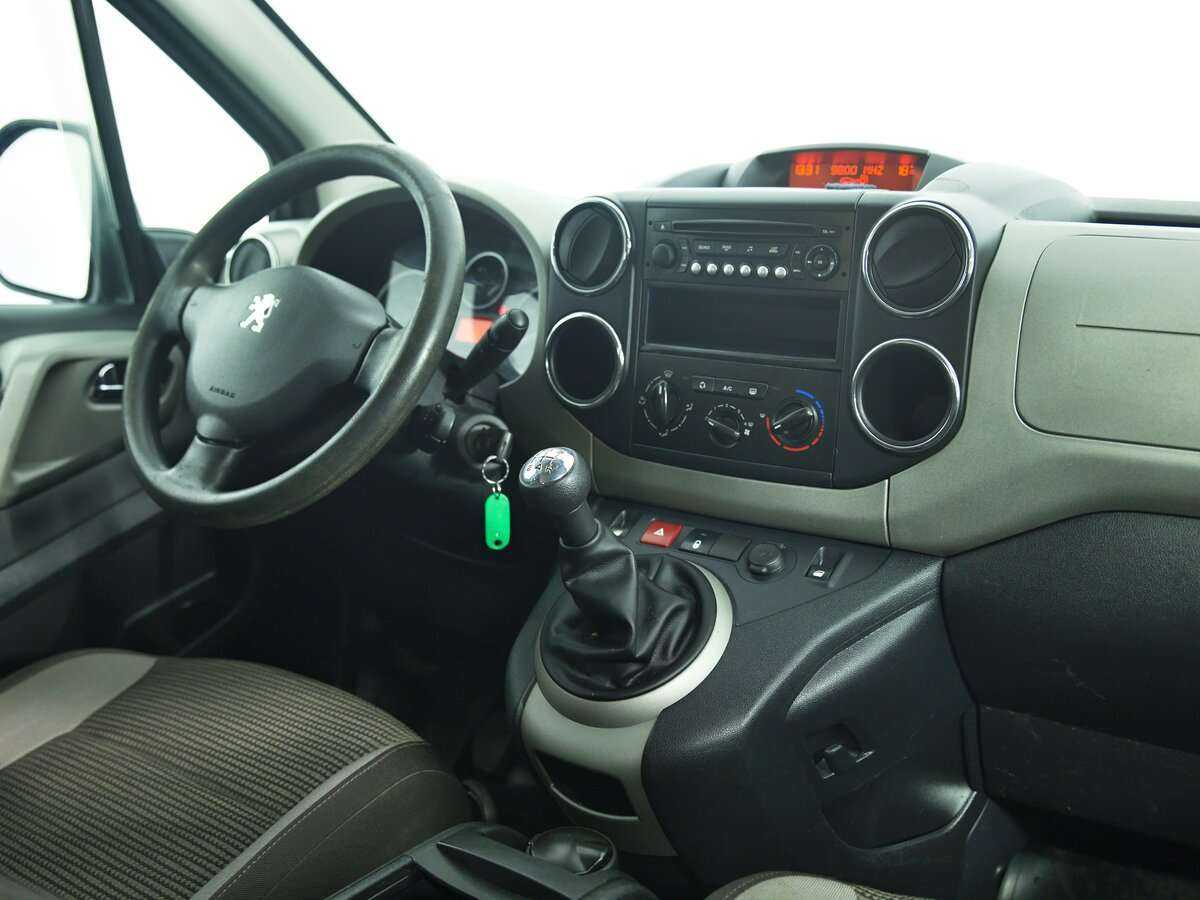 Купить Peugeot Partner с пробегом. Фото: #7