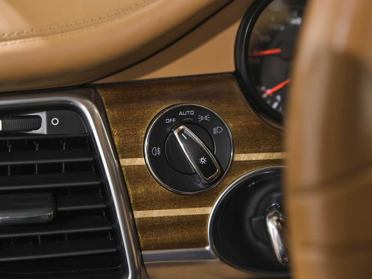 Купить Porsche Panamera с пробегом. Фото: #13
