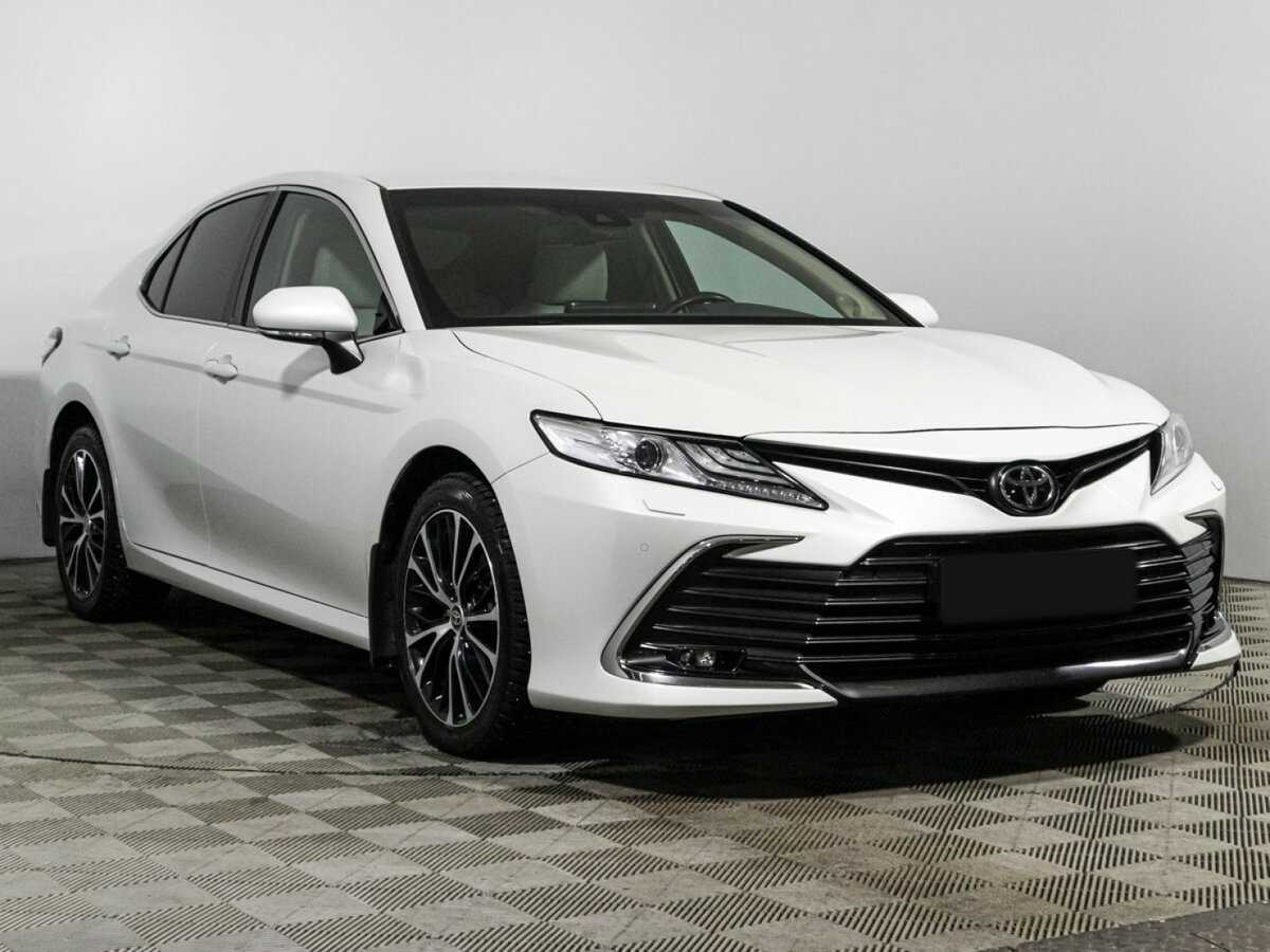 Купить Toyota Camry с пробегом. Фото: #2