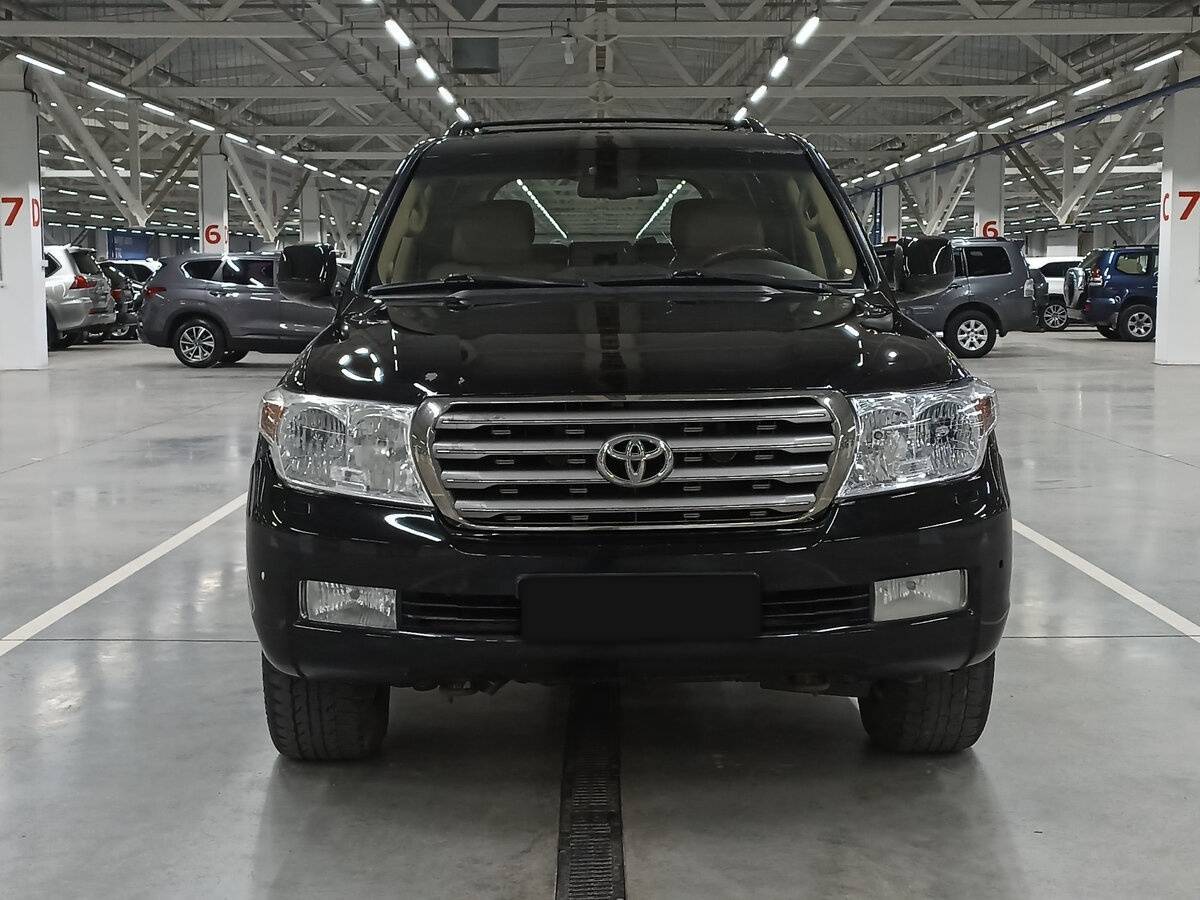 Купить Toyota Land Cruiser с пробегом. Фото: #1