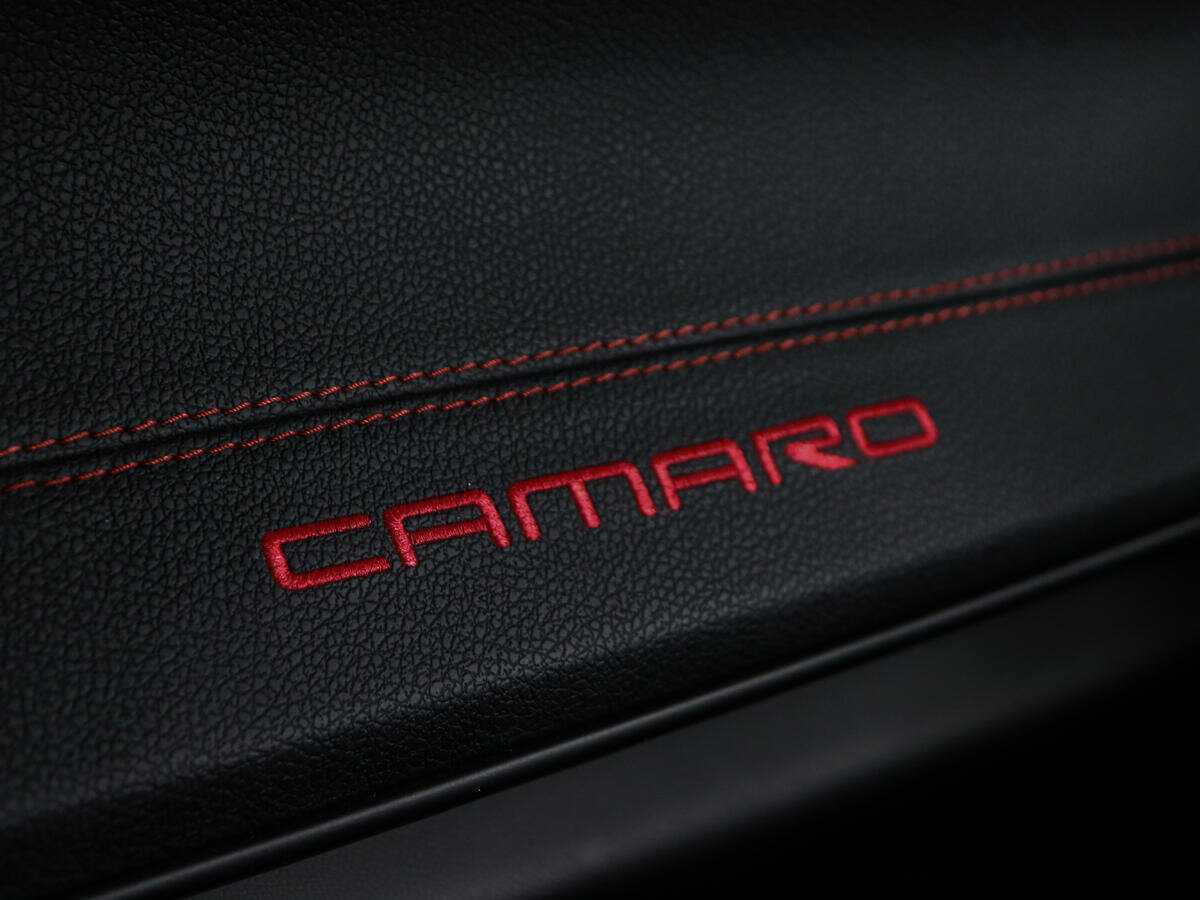 Купить Chevrolet Camaro с пробегом. Фото: #25