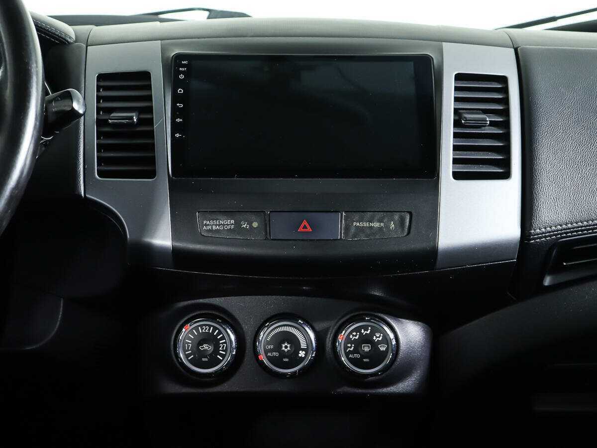 Купить Mitsubishi Outlander с пробегом. Фото: #10