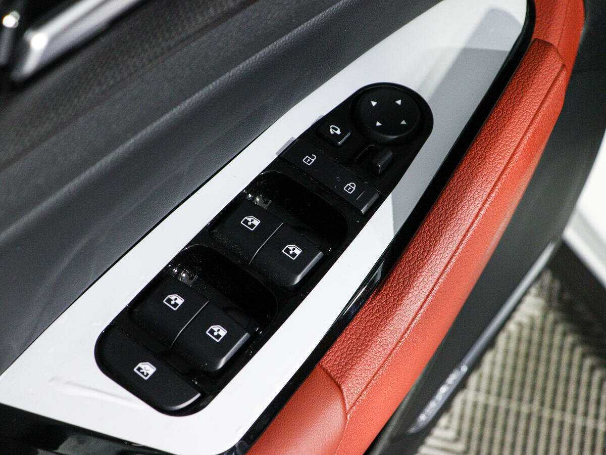 Купить Kia Sportage с пробегом. Фото: #18