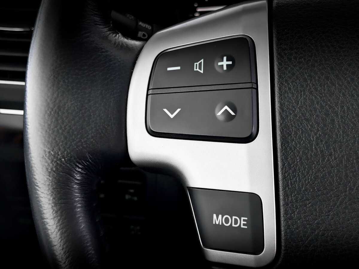 Купить Toyota Land Cruiser с пробегом. Фото: #29