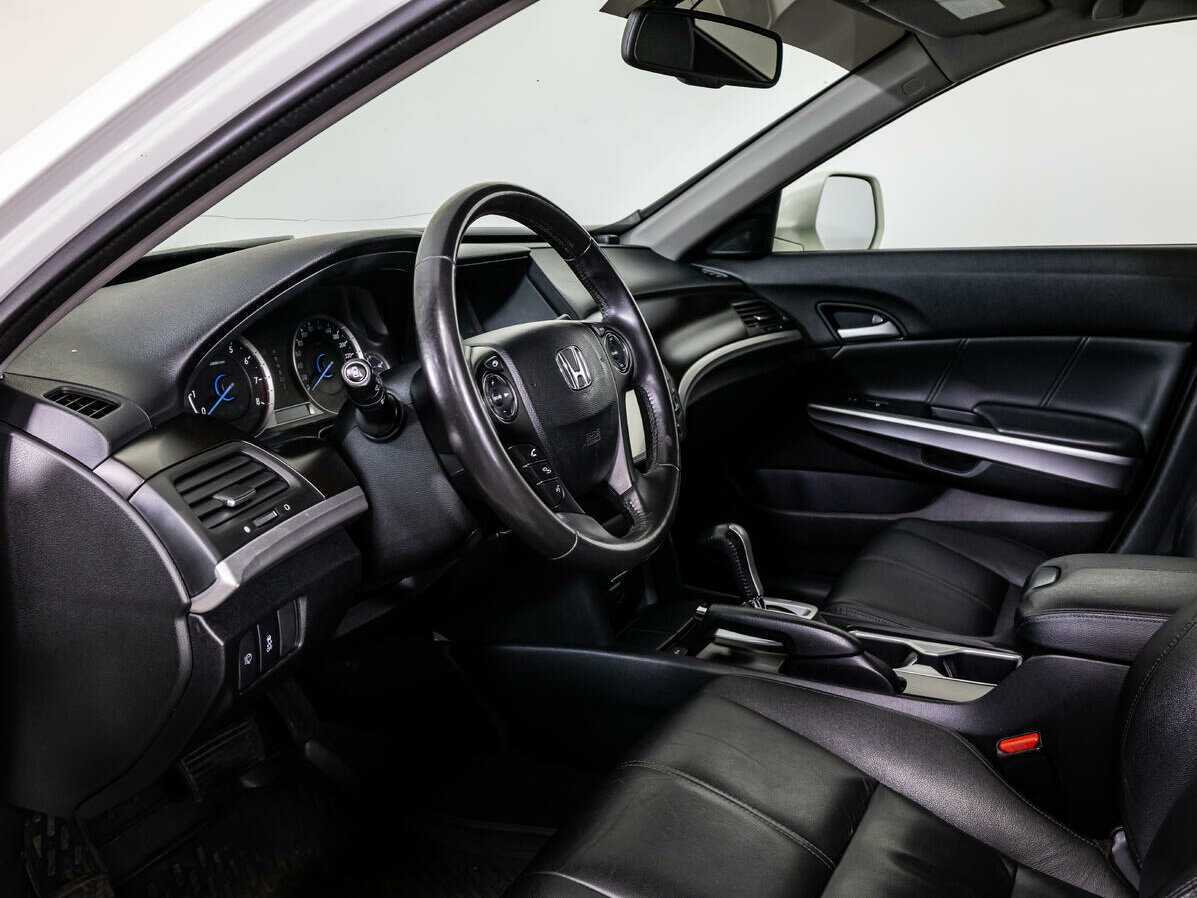 Купить Honda Crosstour с пробегом. Фото: #8