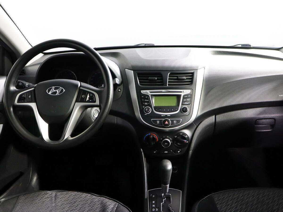 Купить Hyundai Solaris с пробегом. Фото: #11