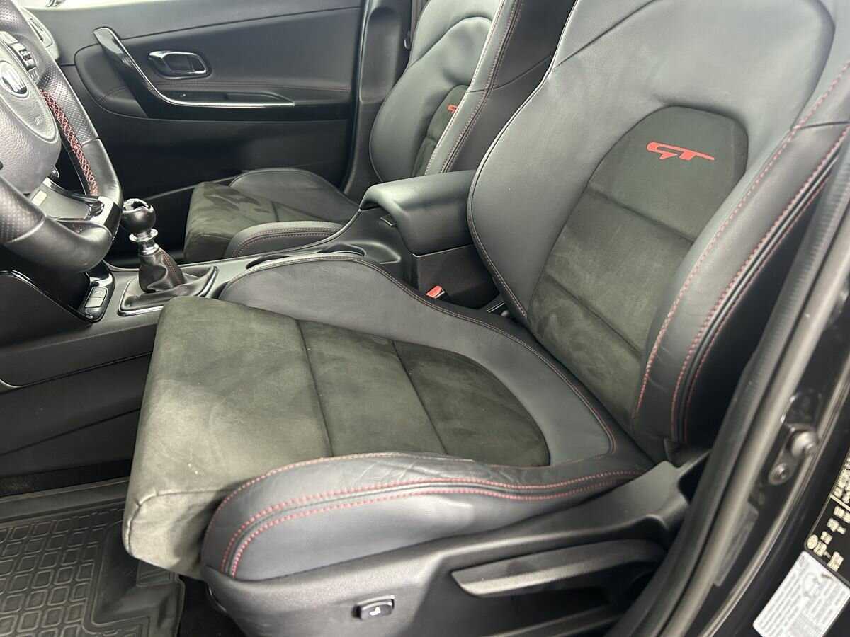 Купить Kia Ceed GT с пробегом. Фото: #9