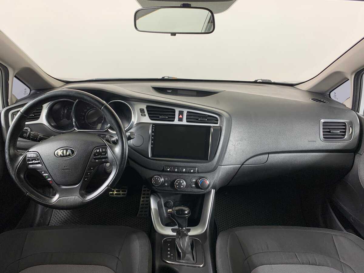 Купить Kia Ceed с пробегом. Фото: #12