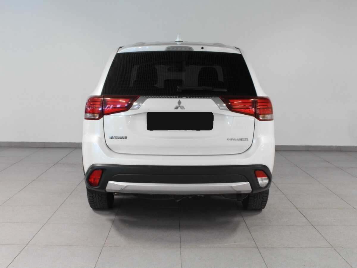 Купить Mitsubishi Outlander с пробегом. Фото: #5