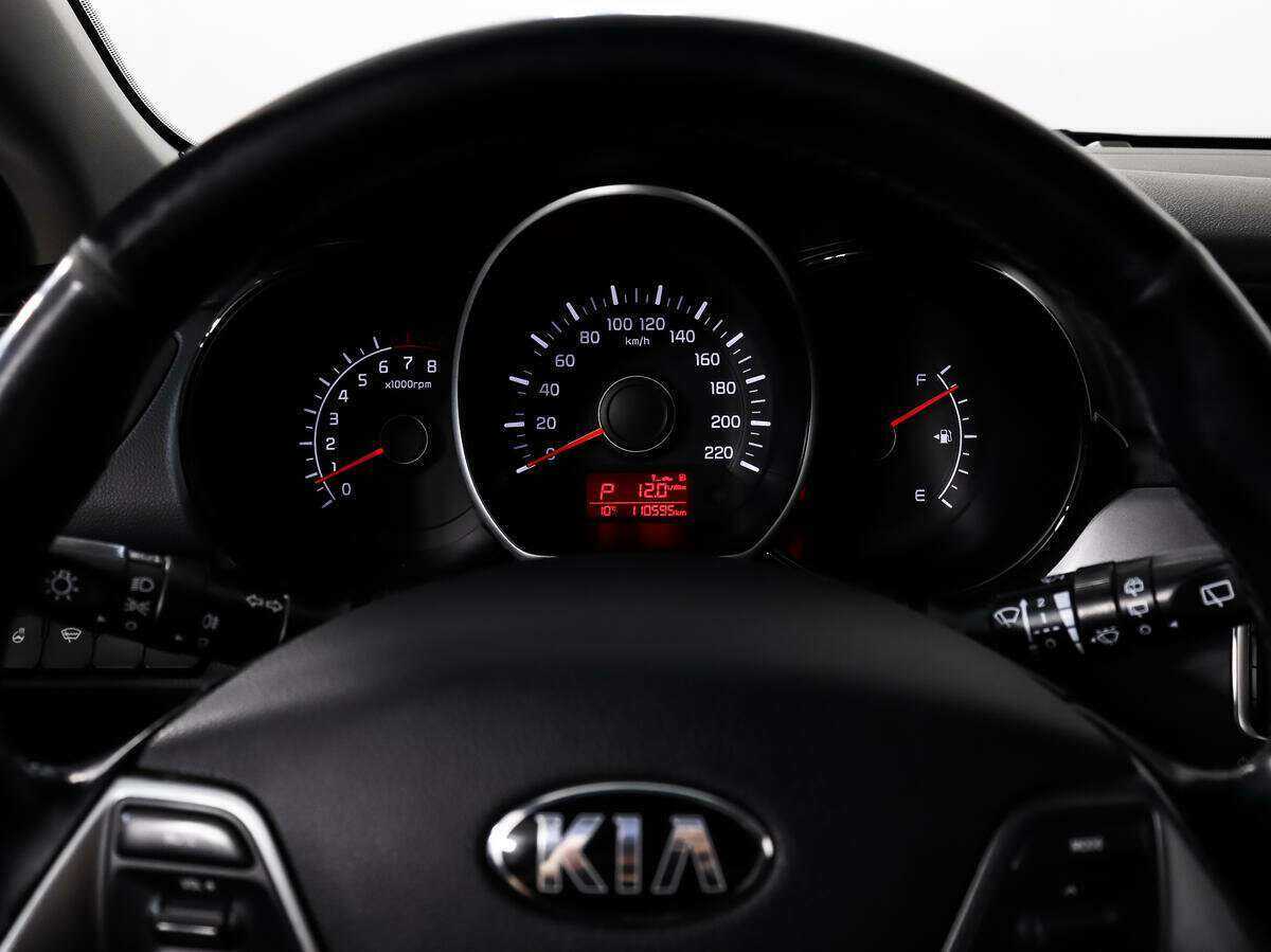 Купить Kia Rio с пробегом. Фото: #10