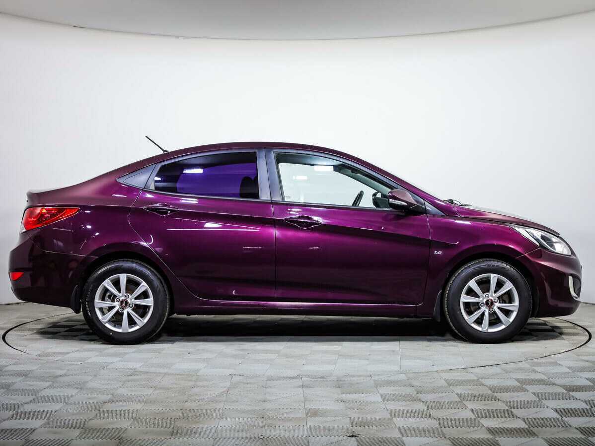 Купить Hyundai Solaris с пробегом. Фото: #2