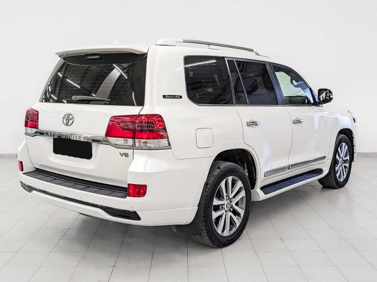 Купить Toyota Land Cruiser с пробегом. Фото: #4