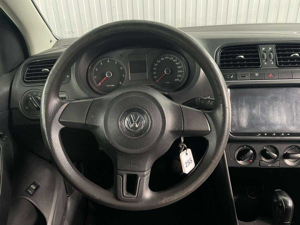 Купить Volkswagen Polo с пробегом. Фото: #9
