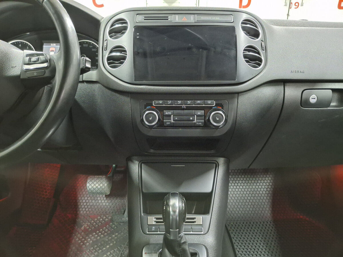 Купить Volkswagen Tiguan с пробегом. Фото: #14
