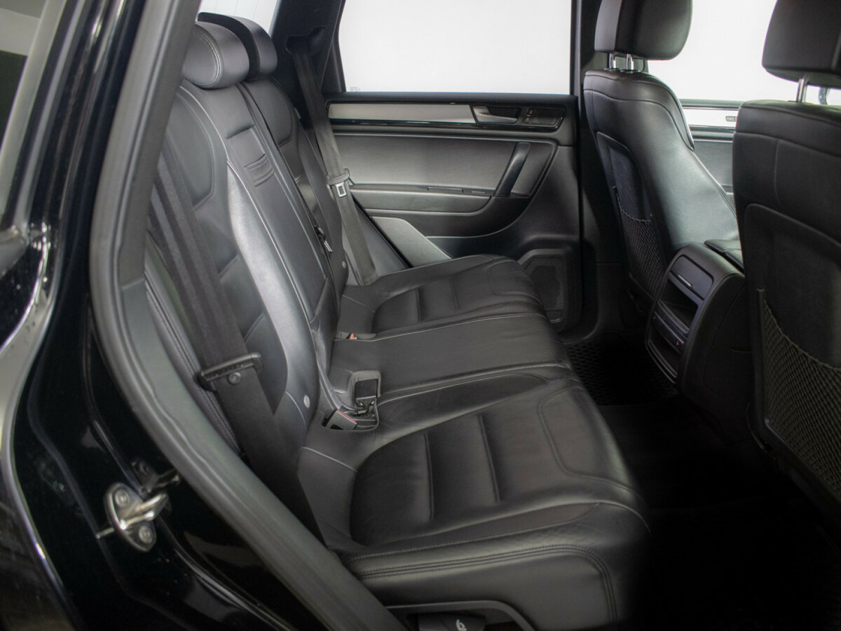 Купить Volkswagen Touareg с пробегом. Фото: #9