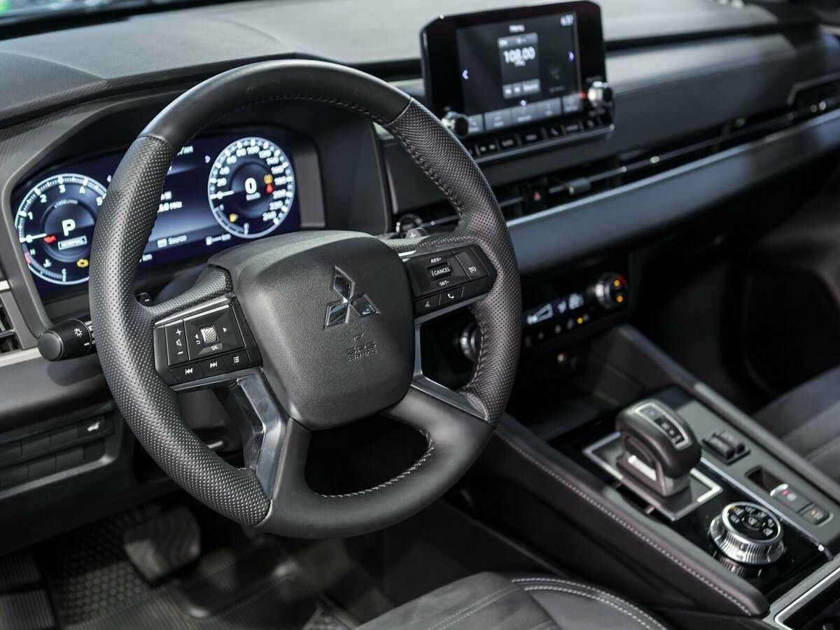 Купить Mitsubishi Outlander с пробегом. Фото: #15